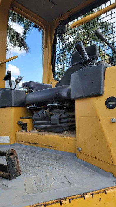 2004 Caterpillar D4G XL for sale ref 56029368 - MachineryBroker.com