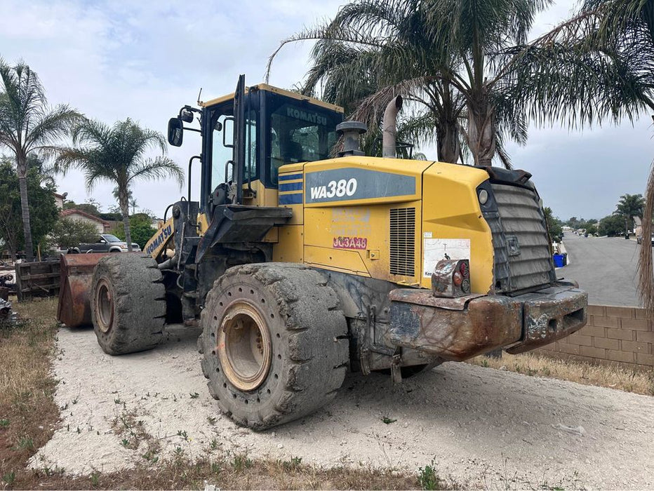 2013 Komatsu wa380 for sale ref 57192257 - MachineryBroker.com