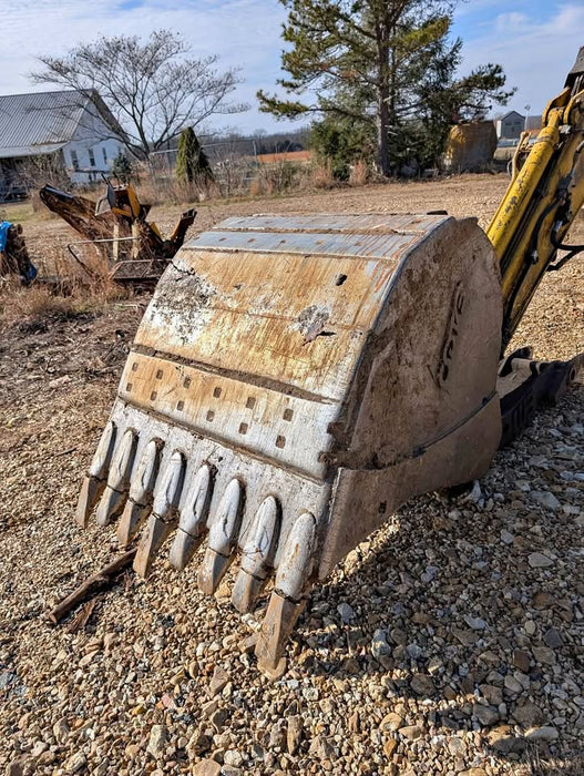 2015 Komatsu PC138 for sale ref 66860953 - MachineryBroker.com