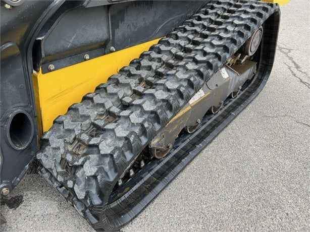 2019 New Holland C232 Track Loader for sale ref 38553059 - MachineryBroker.com