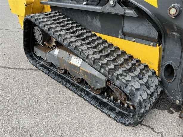 2019 New Holland C232 Track Loader for sale ref 38553059 - MachineryBroker.com