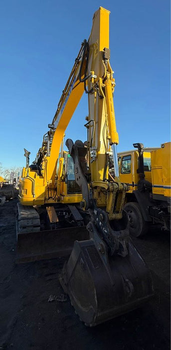 2022 Komatsu USLC - 11 for sale ref 16592218 - MachineryBroker.com