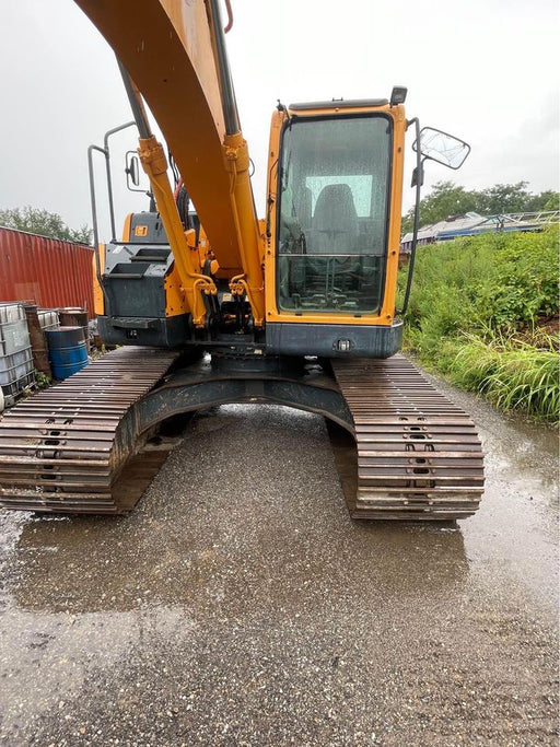 Hyundai robex 235 lcr - 9 excavator for sale ref 48321330 - MachineryBroker.com